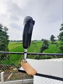 Kaki palsu bawah lutut karbon