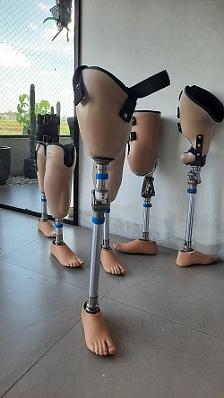 kaki palsu solo dan sekitar